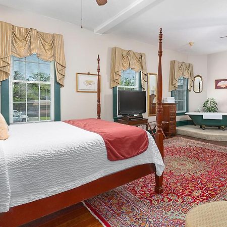 Spencer House Inn Saint Marys Exterior photo