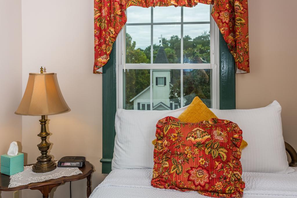 Spencer House Inn Saint Marys Room photo