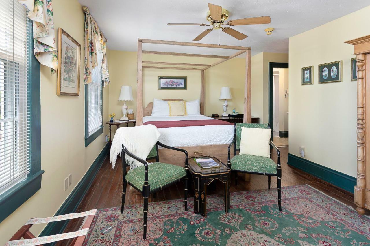 Spencer House Inn Saint Marys Exterior photo